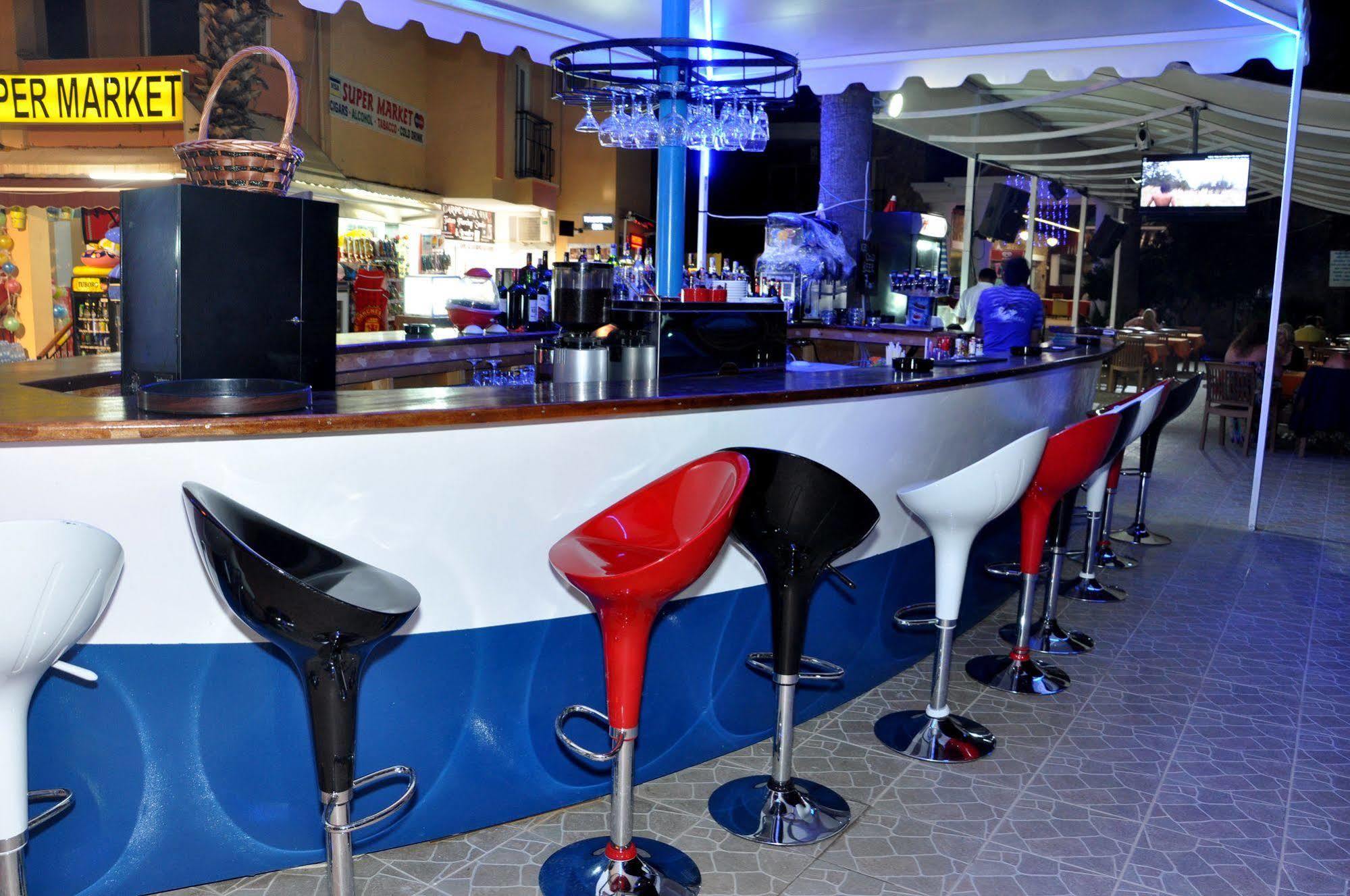 Апарт отель Club Dena Мармарис Экстерьер фото